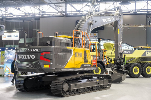 Volvo EC230 Electric